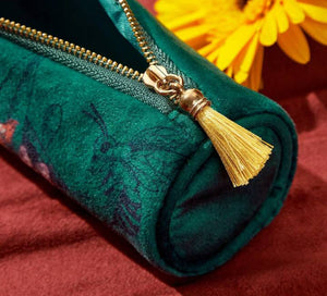 Frida velvet makeup bag **limited**